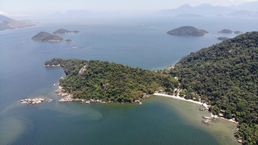 Praia da Várzea, Ilha de Jaguanum, Mangaratiba — foto 004