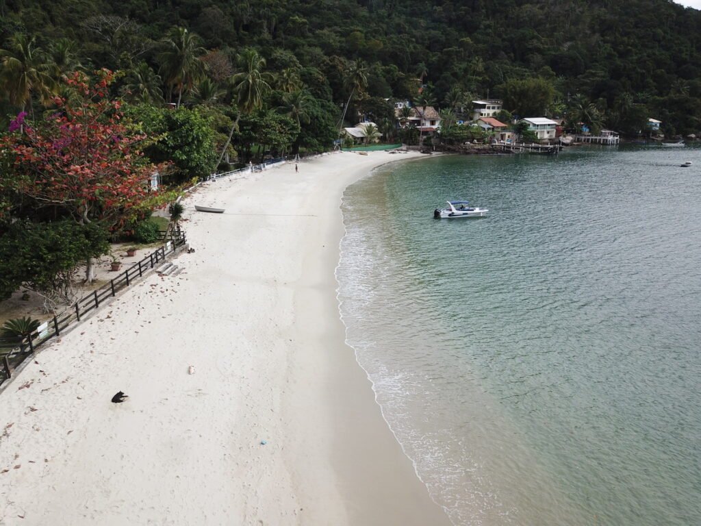 Praia da Estopa, Ilha de Jaguanum, Mangaratiba — foto 008