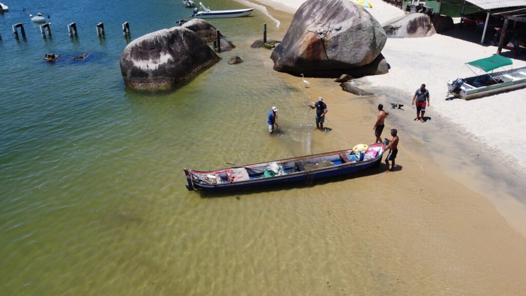Praia de Calhaus, Ilha de Jaguanum, Mangaratiba — foto 005