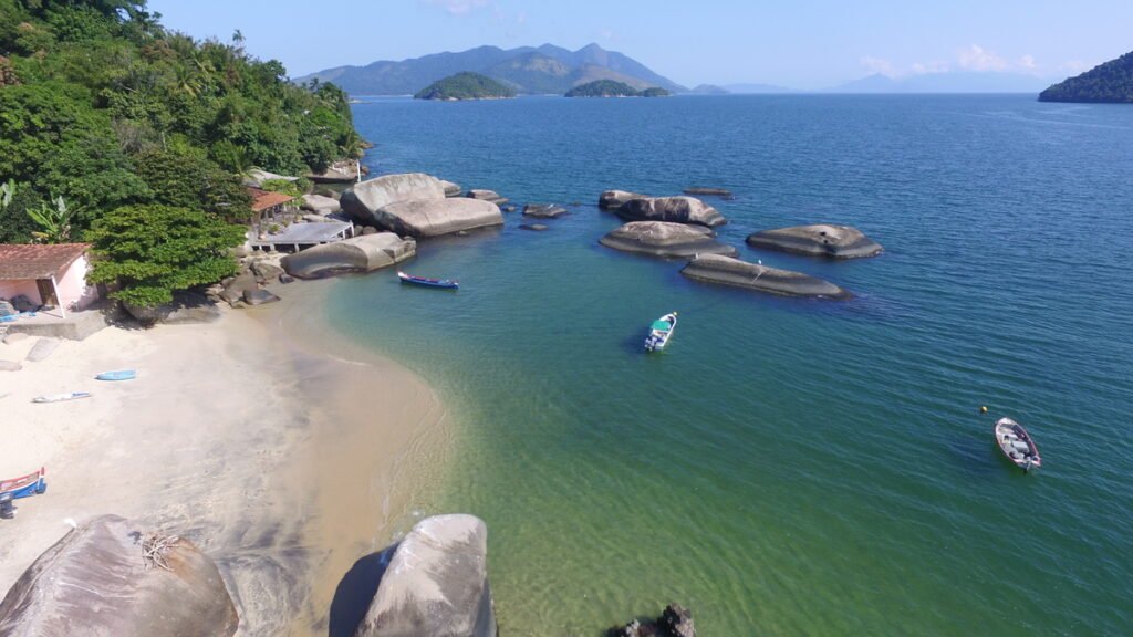 Praia de Calhaus, Ilha de Jaguanum, Mangaratiba — foto 007
